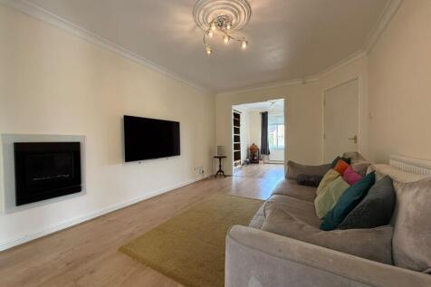 Pickwick Drive, Catcliffe, Rotherham photo 4