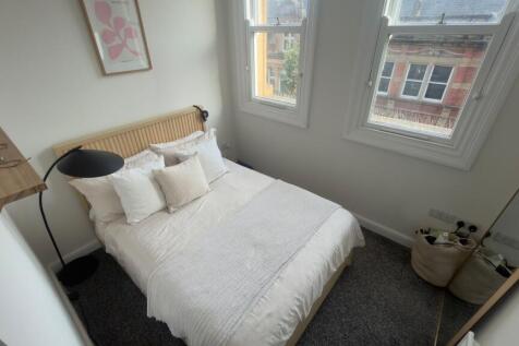 Albion Place photo 5