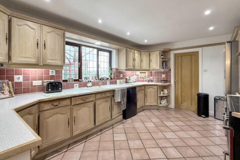 Kitchen/dining ro...