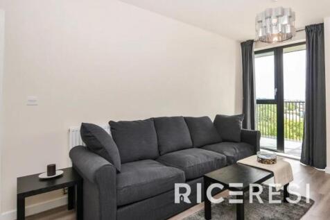 Living Room/Kitchen
