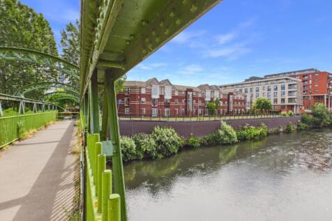 Linen Court - View from the Bridge - EweMove