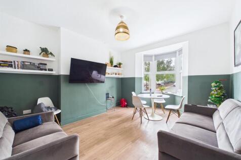 6-bed HMO for Auction, Fishponds  (6).jpg