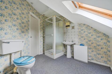 First Floor Shower Room: