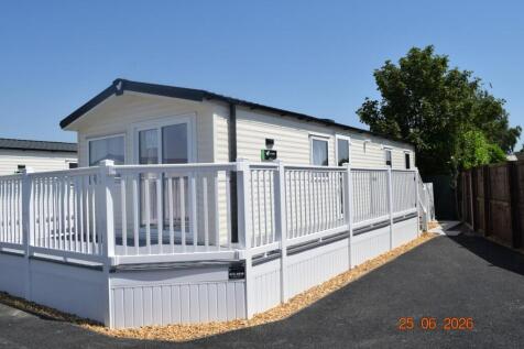8 Orchard Park.JPG