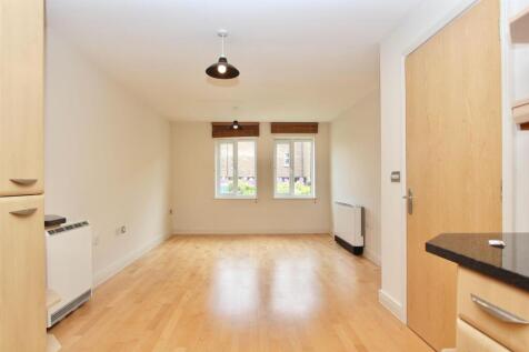 Flanders House, N16