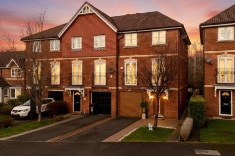 Stylish Extended Four Bedroom Townhouse in a High