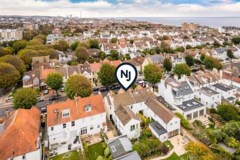 Flat 1, 76 Walsingham Road-21.jpg