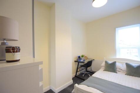 27/28 - Ripon Street - Student House photo 4