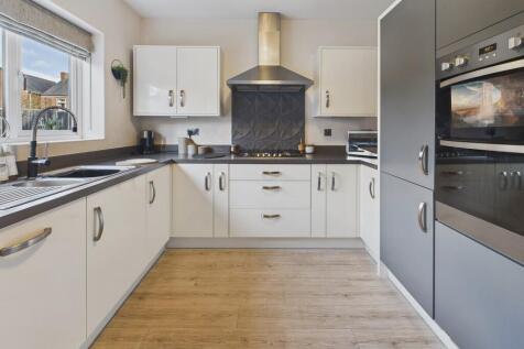 CAM04273G0-PR0192...