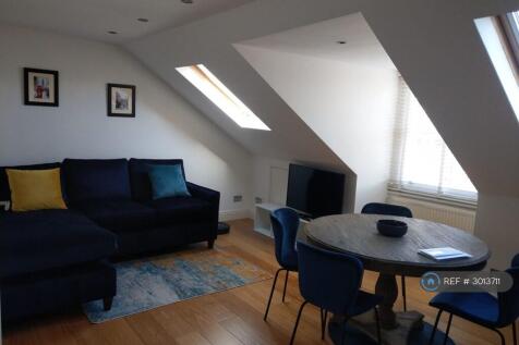 Light And Airy Reception Room