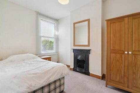 44, Cavendish Road SW19 bedroom 3.jpg