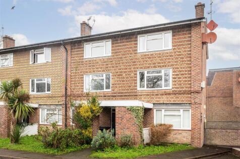 Windrush Close-20.jpg