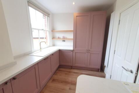 Kitchen..jpg