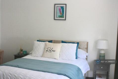 Spacious Bedroom