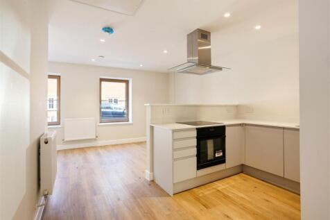 1469541018 - 3 Bluebird House, High Steet, KT1711.