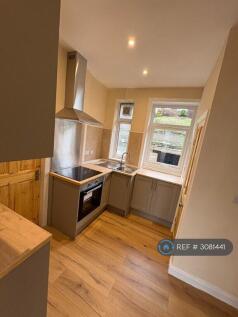 Kilner Bank, Huddersfield, HD5 photo 3