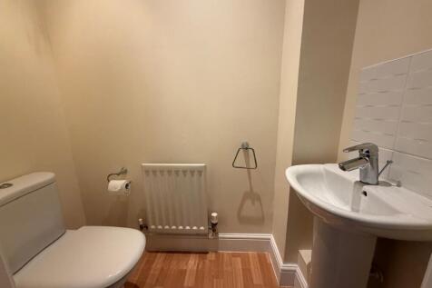 Cloakroom/wc