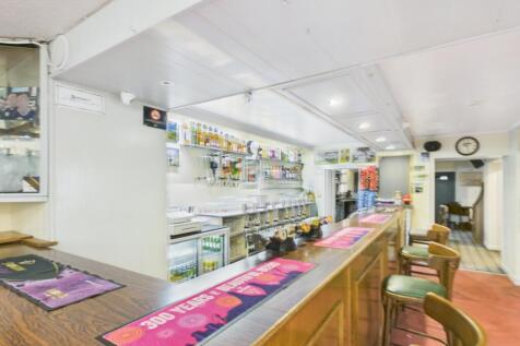 CAM03481G0-PR0086-STILL009