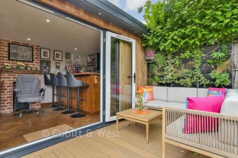 External Lifestyle Photograph