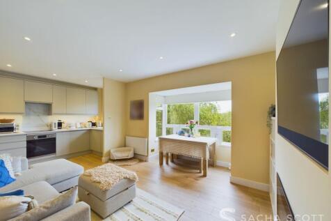Lounge / Kitchen / Diner