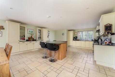 Manor Farmhouse Popham SO21 3BJ-26 (1).jpg