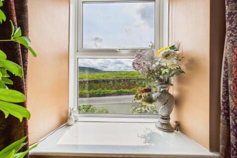 CAM04201G0-PR0085-STILL019