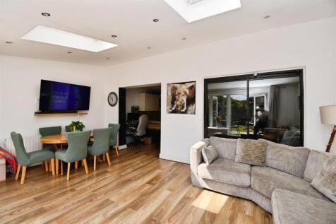 f1325f11-160 20Maplewood 20Avenue 20 20 2830 29.JP