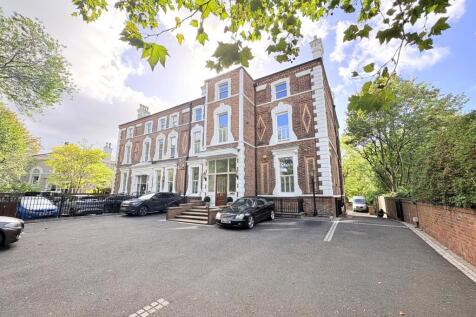 2-bed flat on Croxteth Road, Princes Park, Liverpool, Merseyside, L8, £1,200/mo