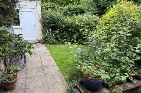 Dinting Lane, Glossop photo 5