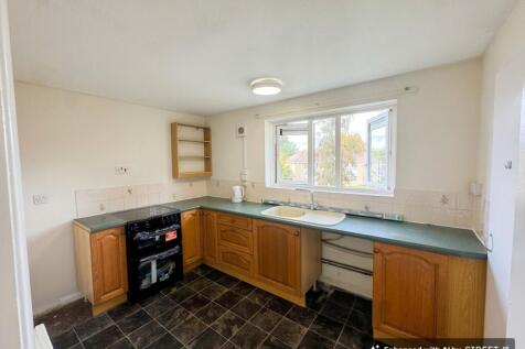 Normandy Drive, Taunton, TA1 photo 2
