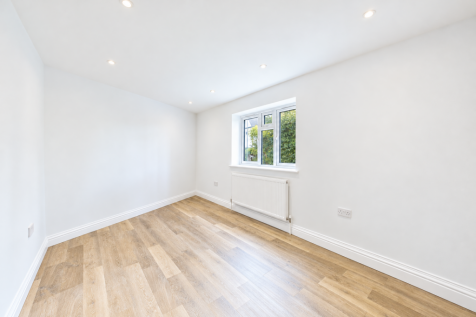 Dormans Avenue, Dormansland, Lingfield photo 4