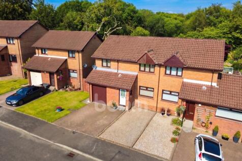 Greenlees Court, Dalry external
