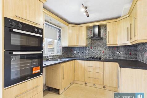 Bannockburn Court, Bradford, West Yorkshire, BD5 photo 3