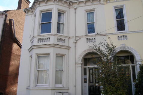 2-bed flat on Garden Flat, 63 Avenue Road, Leamington Spa, £1,150/mo