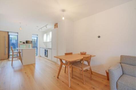 Open Plan Living / Dining / Kitchen 