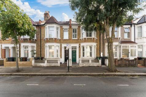 Farmilo Road, E17
