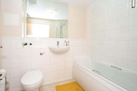 Ovaltine Court, WD4, Kings Langley, WD4 photo 5