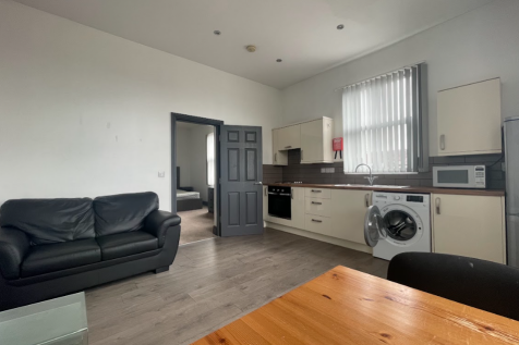 1-bed house on Derby Road, Loughborough, £975/mo