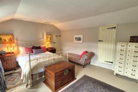 Principal bedroom (2).jpg