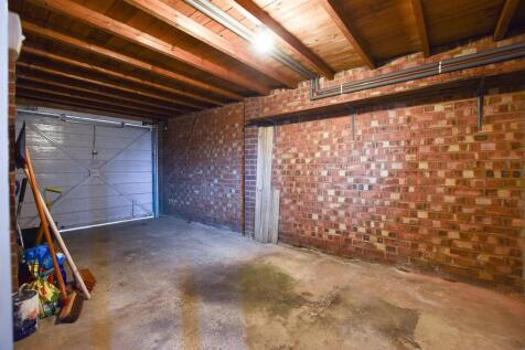 Garage.jpg