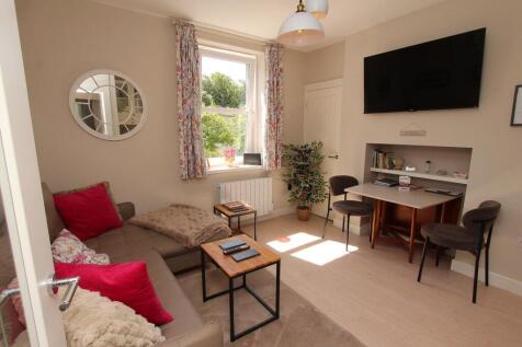 Lounge/Kitchen