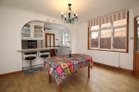 dining room 2 .JPG