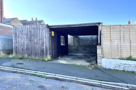 Car Port: