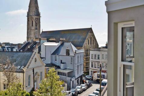 Flat 8 outlook front