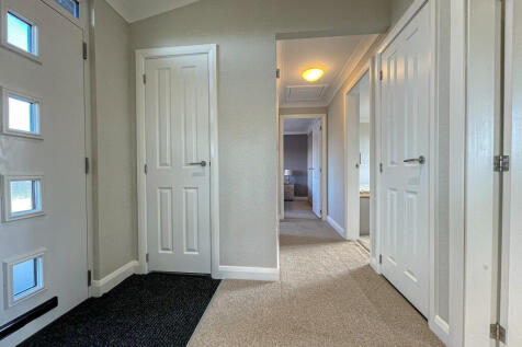 Plot 3 Green Crize - Hall