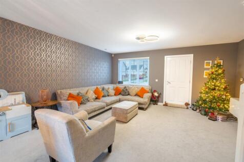lounge-1.jpg