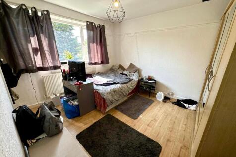 Houghend Avenue, Chorlton photo 5