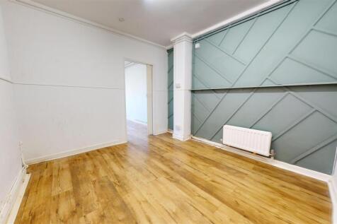 Ormskirk Road To Let