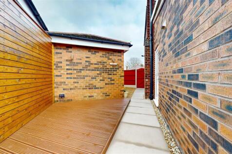 Crocketts Walk Side Garden