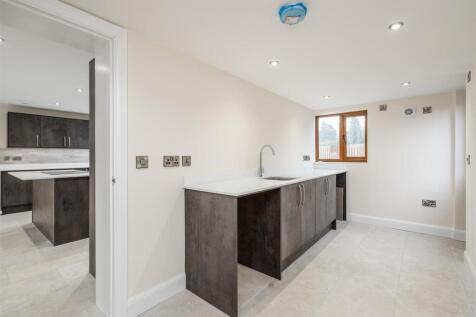 Barn 4 Fallon Court_10.jpg